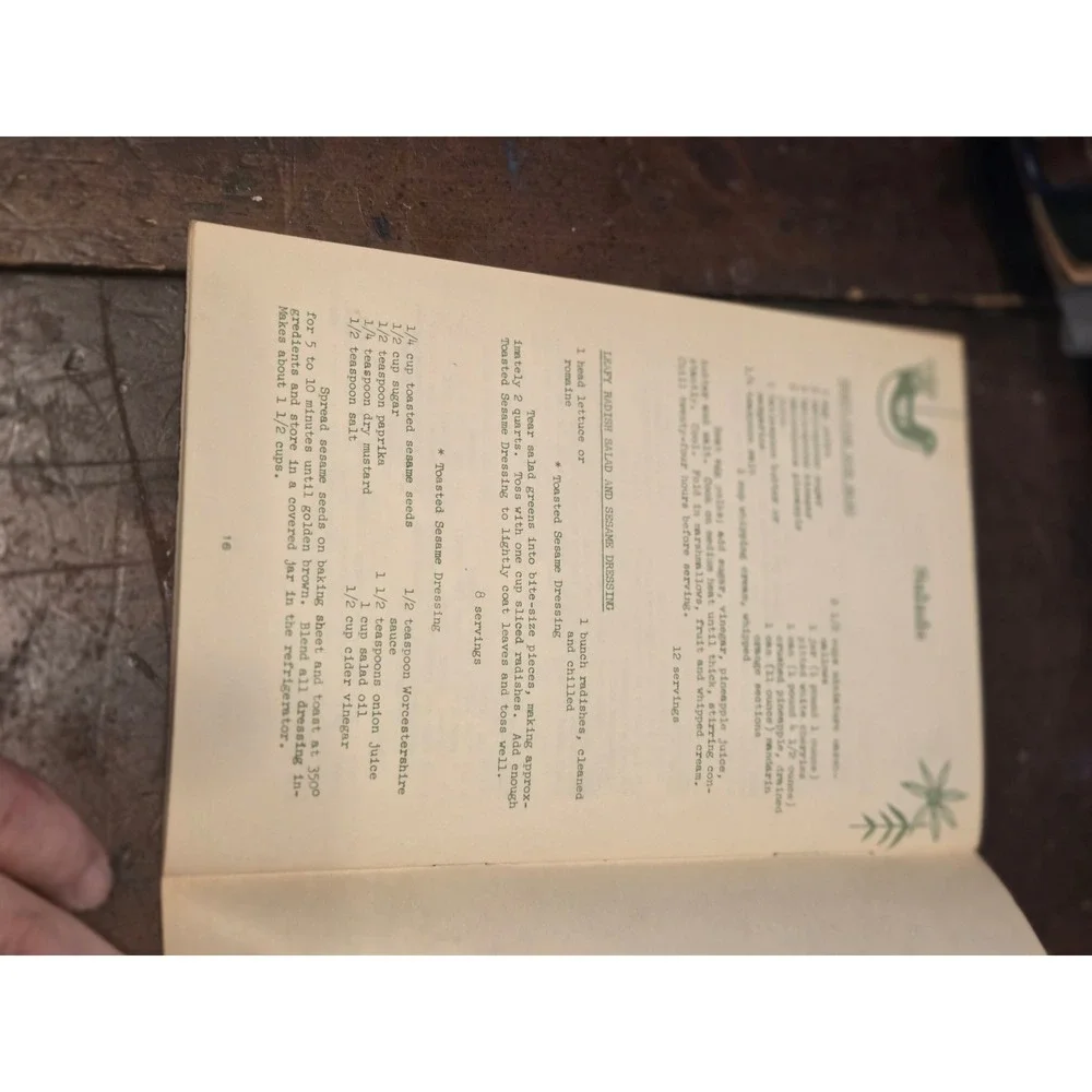 Texas Electric Service Co Holiday Recipes Booklet Set 1970 Pink Vintage